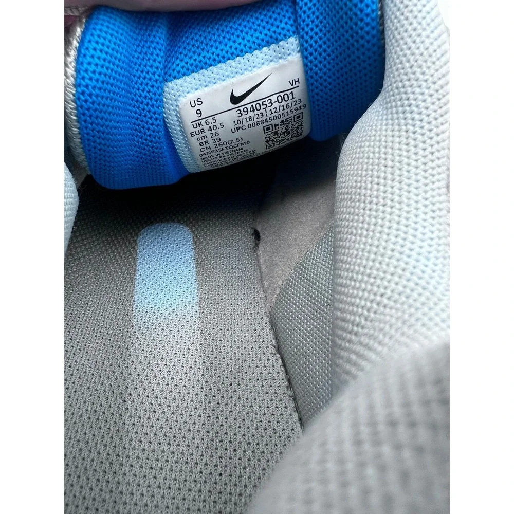 Nike initiator running